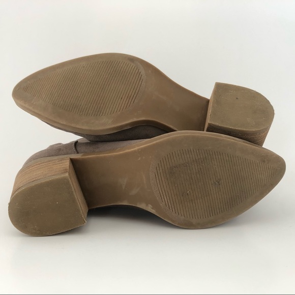 Betsey Johnson Taupe Suede Ankle Boots, size 6M - Picture 7 of 8